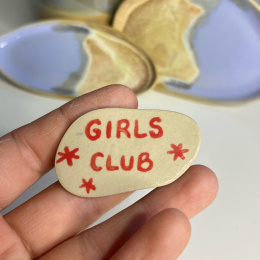 Broszka GIRLS CLUB